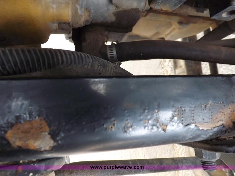 image for item K3770 2004 Freightliner ST120 semi truck