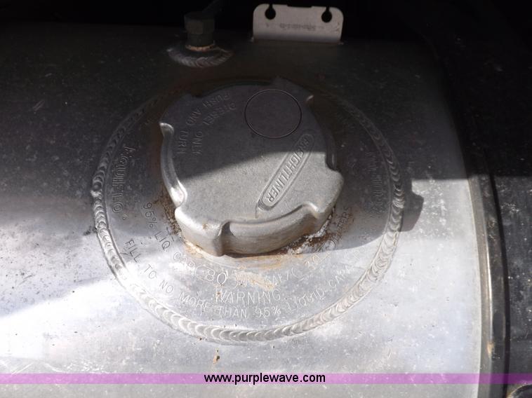 image for item K3770 2004 Freightliner ST120 semi truck