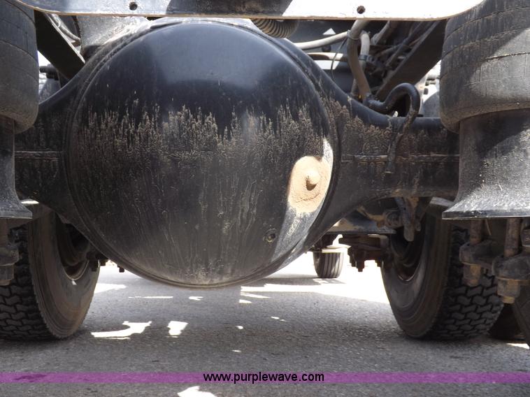 image for item K3770 2004 Freightliner ST120 semi truck