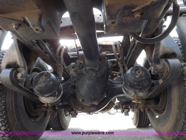 image for item K3770 2004 Freightliner ST120 semi truck