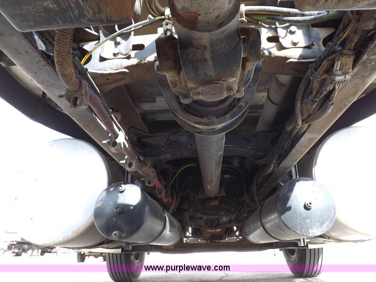 image for item K3770 2004 Freightliner ST120 semi truck