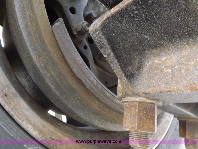 image for item K3770 2004 Freightliner ST120 semi truck