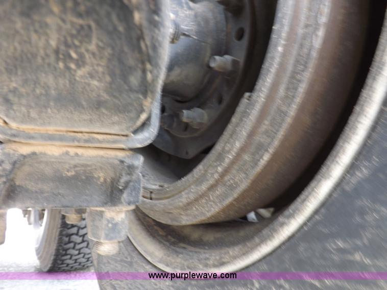 image for item K3770 2004 Freightliner ST120 semi truck