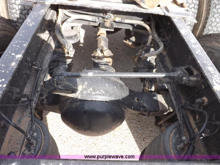 image for item K3770 2004 Freightliner ST120 semi truck