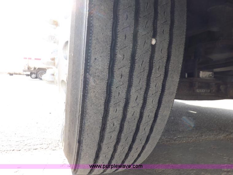 image for item K3770 2004 Freightliner ST120 semi truck