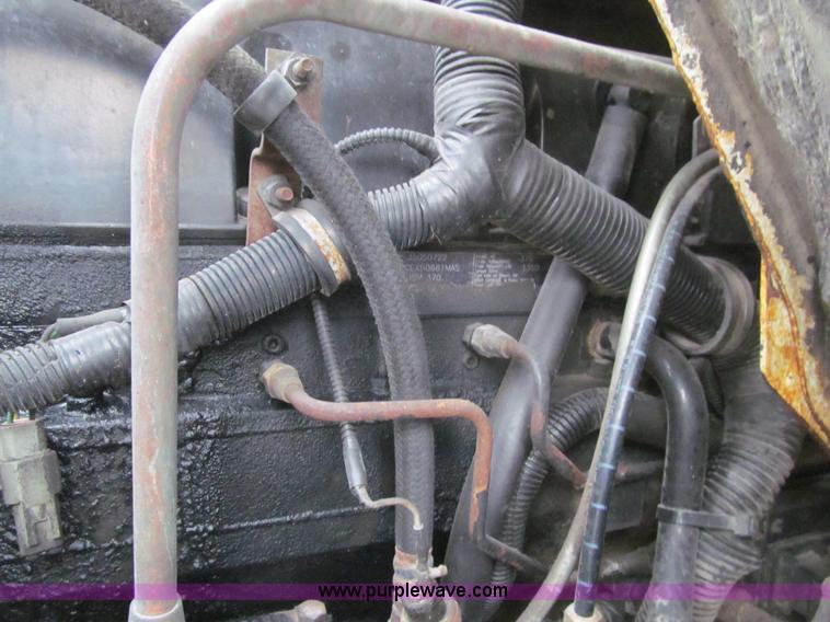 image for item K5528 2002 International 8100 semi truck