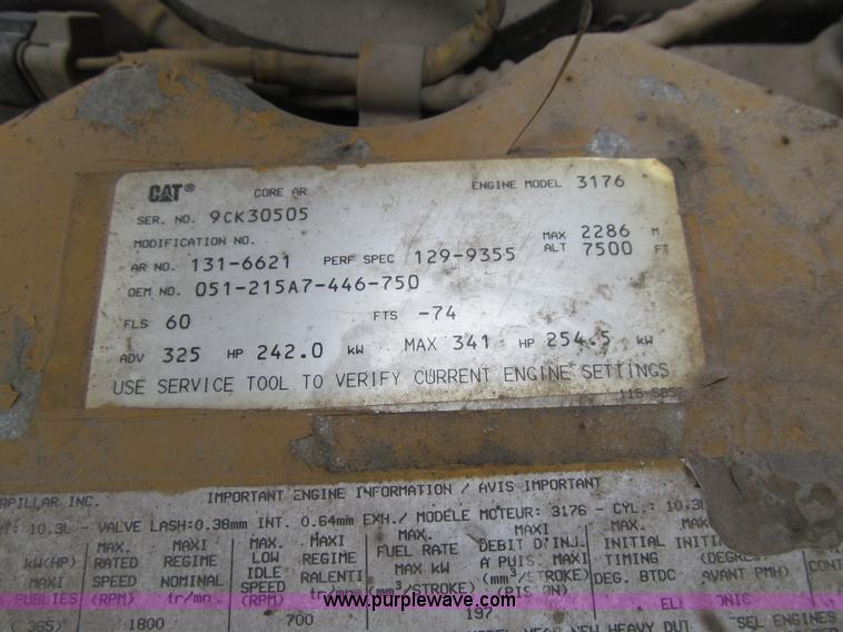 image for item K5529 1996 Peterbilt 377 semi truck