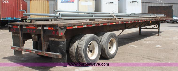 image for item K6828 1995 Trailmobile flatbed trailer