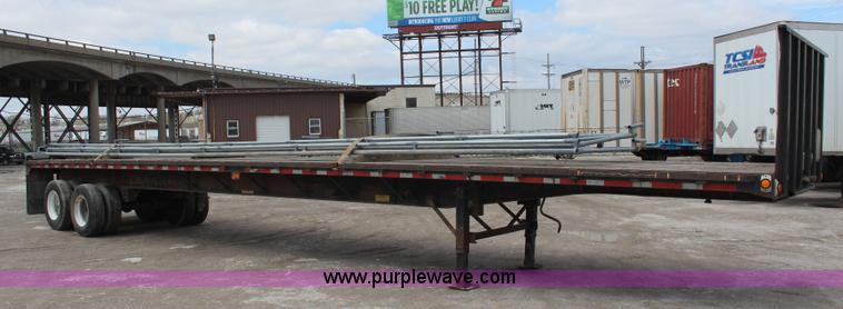 image for item K6828 1995 Trailmobile flatbed trailer