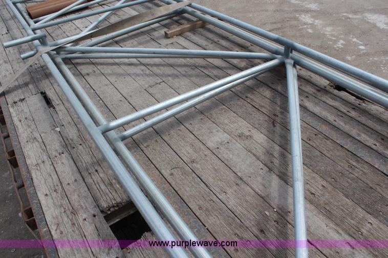 image for item K6828 1995 Trailmobile flatbed trailer