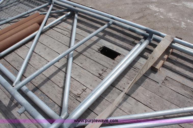 image for item K6828 1995 Trailmobile flatbed trailer