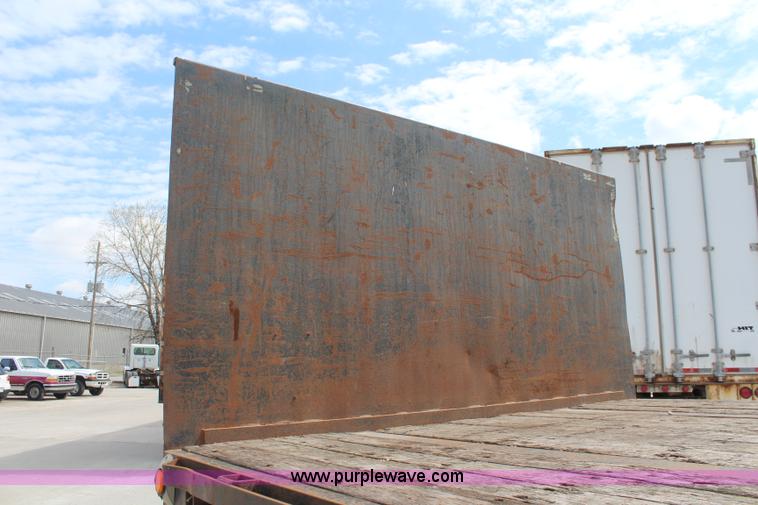 image for item K6828 1995 Trailmobile flatbed trailer