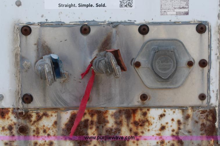 image for item K6830 2000 Wabash dry van trailer