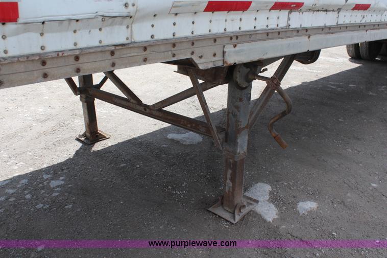 image for item K6830 2000 Wabash dry van trailer