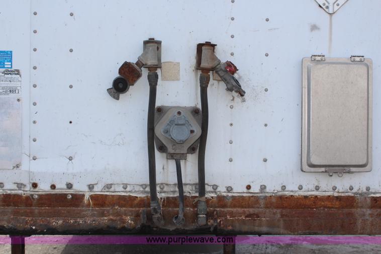 image for item K6831 1994 Monan dry van trailer