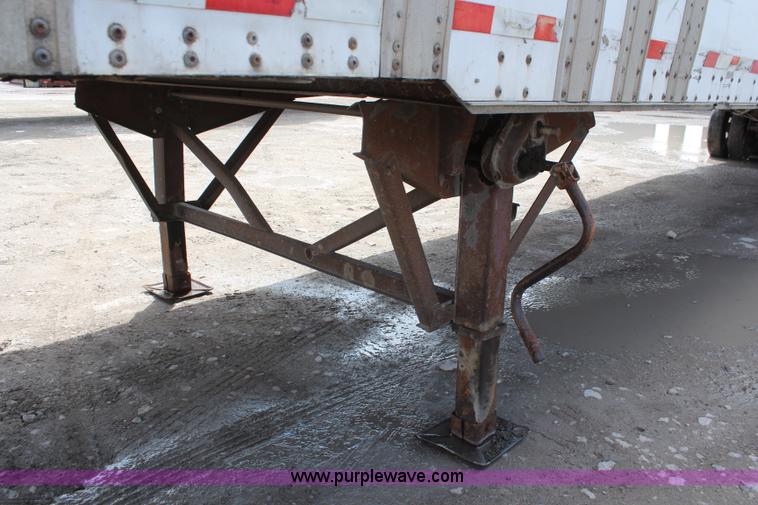 image for item K6831 1994 Monan dry van trailer