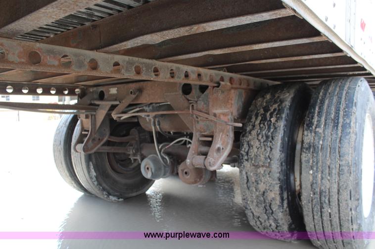 image for item K6831 1994 Monan dry van trailer