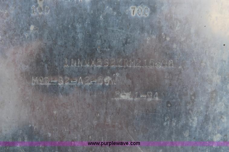 image for item K6831 1994 Monan dry van trailer