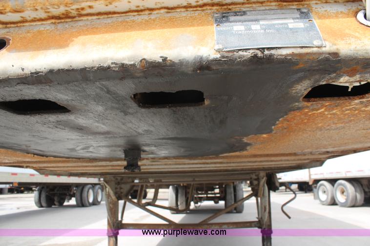 image for item K6833 1995 Trailmobile dry van trailer