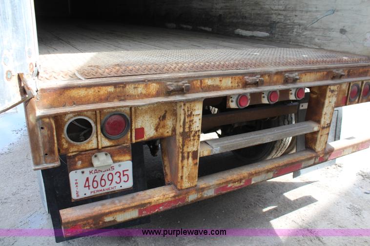 image for item K6834 1996 Trailmobile dry van trailer