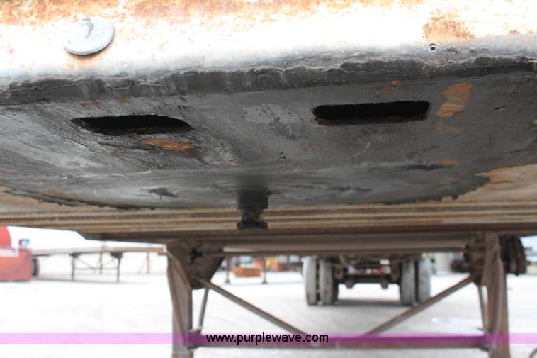 image for item K6835 1996 Trailmobile dry van trailer