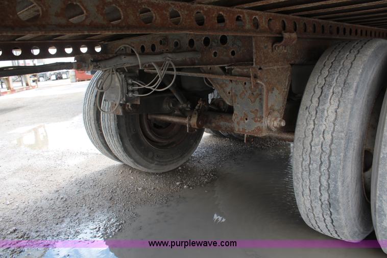 image for item K6837 2000 Wabash dry van trailer