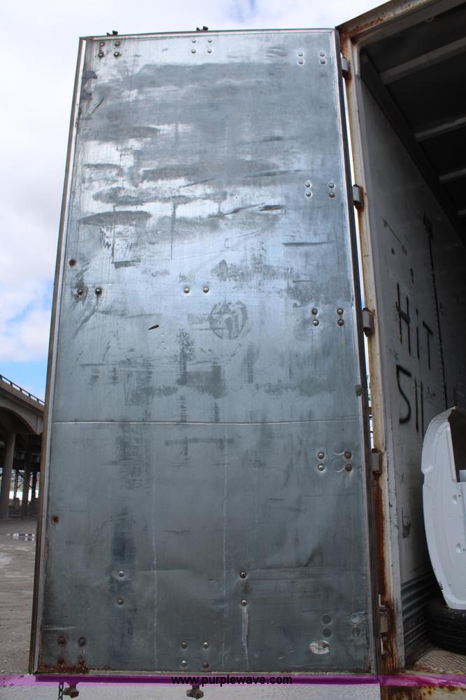 image for item K6837 2000 Wabash dry van trailer