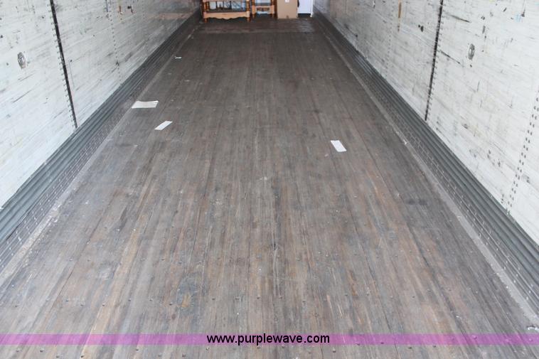image for item K6837 2000 Wabash dry van trailer