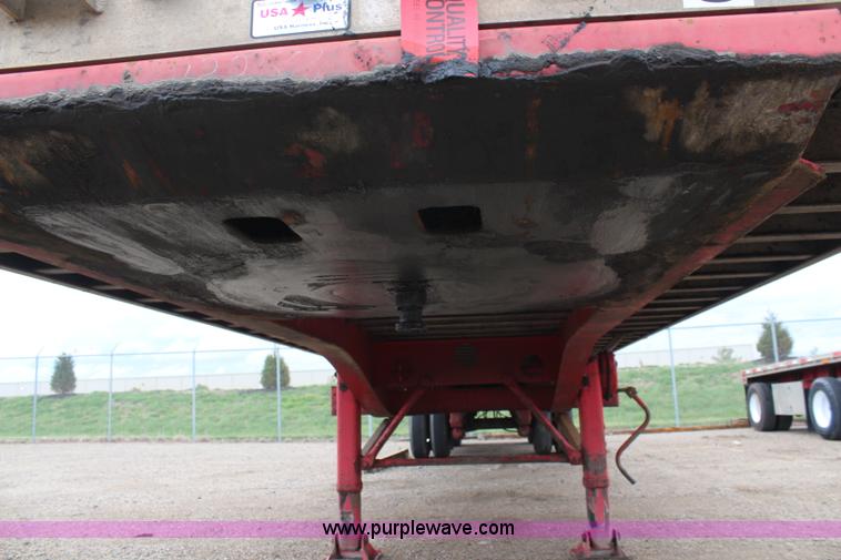 image for item K6838 2005 Transcraft Eagle flatbed trailer