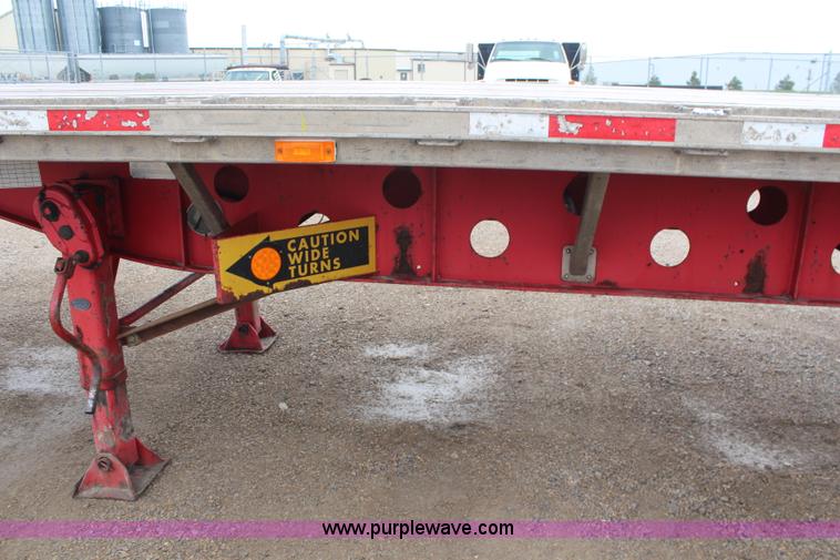 image for item K6838 2005 Transcraft Eagle flatbed trailer