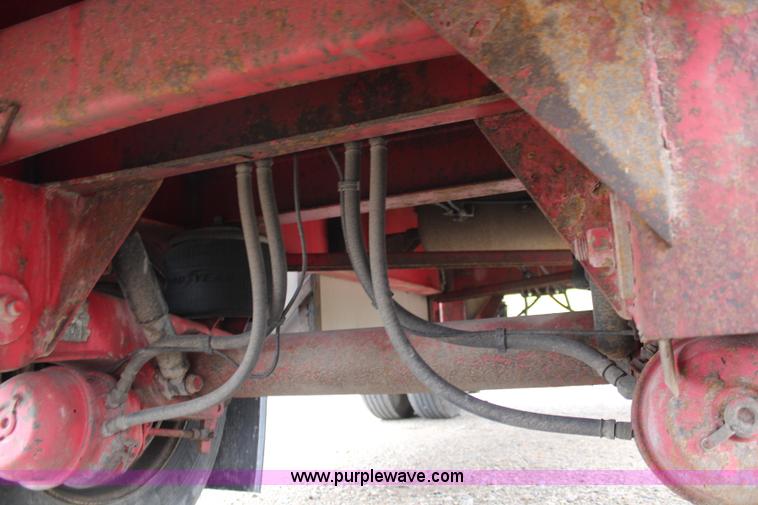 image for item K6838 2005 Transcraft Eagle flatbed trailer