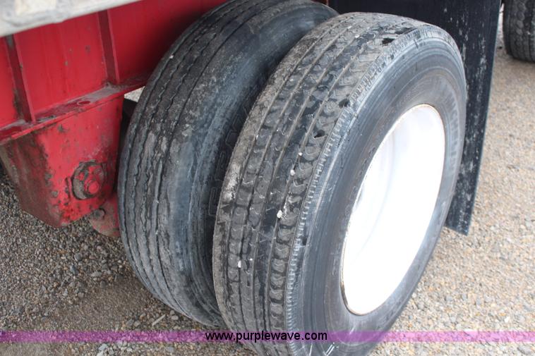 image for item K6838 2005 Transcraft Eagle flatbed trailer