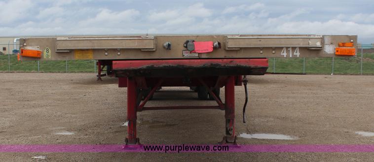 image for item K6839 2005 Transcraft Eagle flatbed trailer