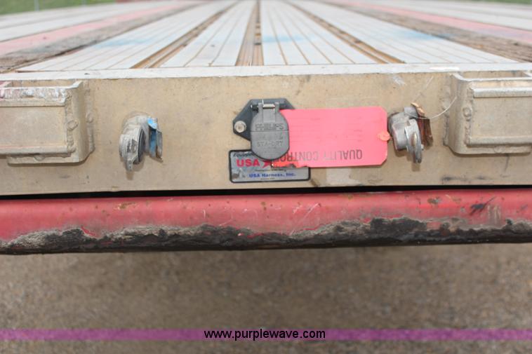 image for item K6839 2005 Transcraft Eagle flatbed trailer