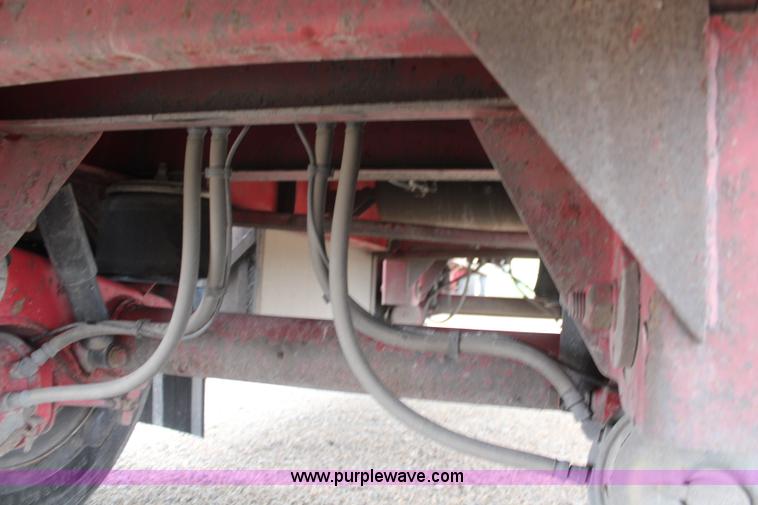 image for item K6839 2005 Transcraft Eagle flatbed trailer