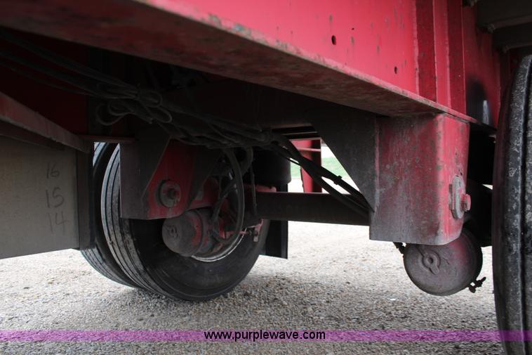 image for item K6839 2005 Transcraft Eagle flatbed trailer