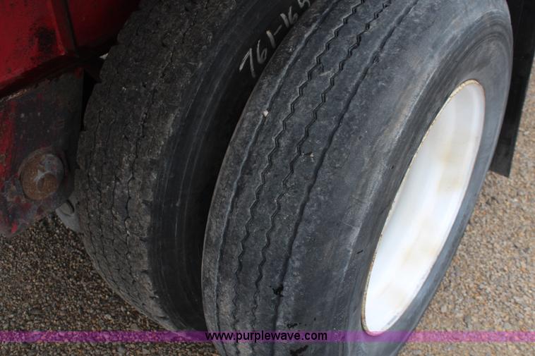 image for item K6839 2005 Transcraft Eagle flatbed trailer