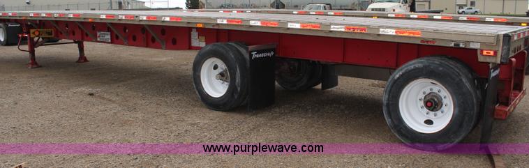image for item K6840 2005 Transcraft Eagle flatbed trailer