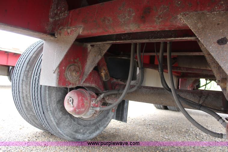 image for item K6840 2005 Transcraft Eagle flatbed trailer