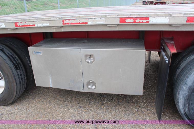 image for item K6840 2005 Transcraft Eagle flatbed trailer