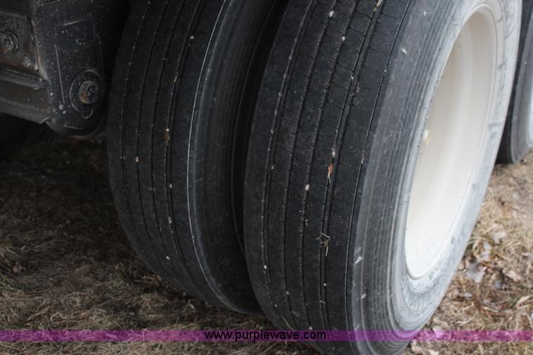 image for item K7167 2011 Timpte double hopper grain trailer