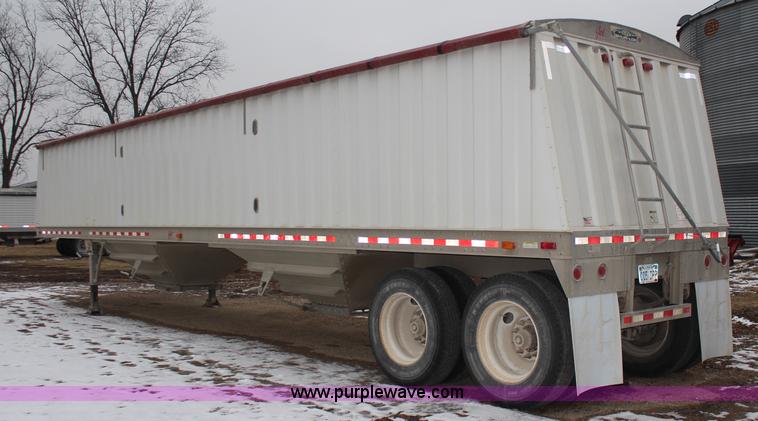 image for item K7170 2001 Jetco double hopper trailer