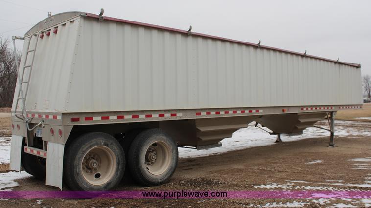 image for item K7170 2001 Jetco double hopper trailer