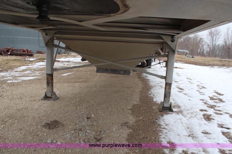 image for item K7170 2001 Jetco double hopper trailer