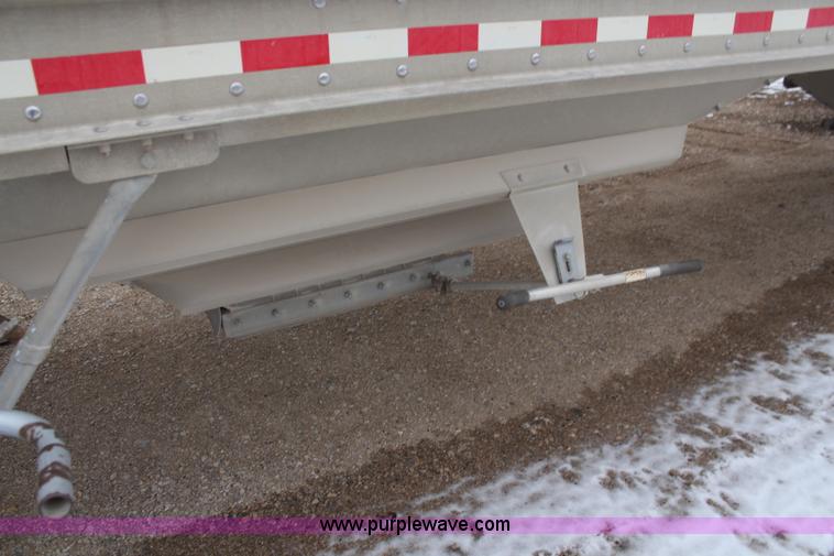 image for item K7170 2001 Jetco double hopper trailer