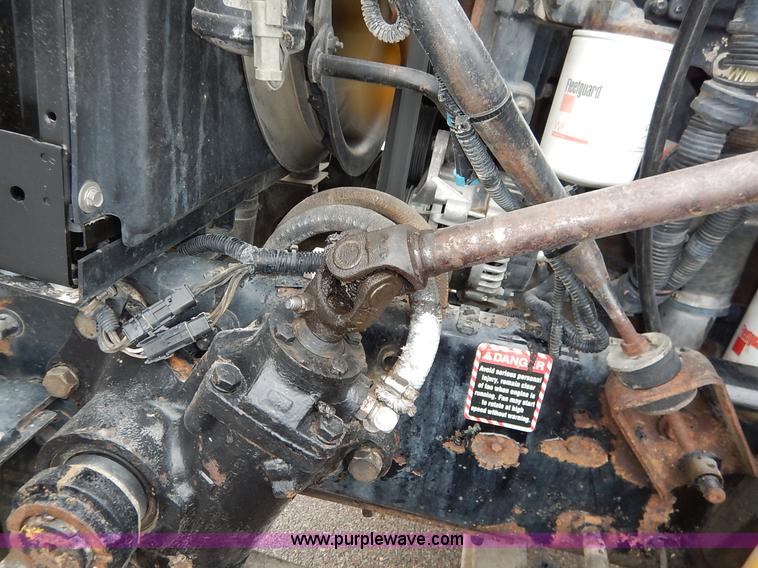 image for item K7320 2004 Mack CH613 semi truck