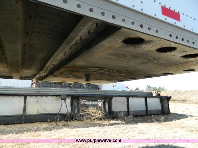 image for item K8012 2006 Stoughton dry van trailer