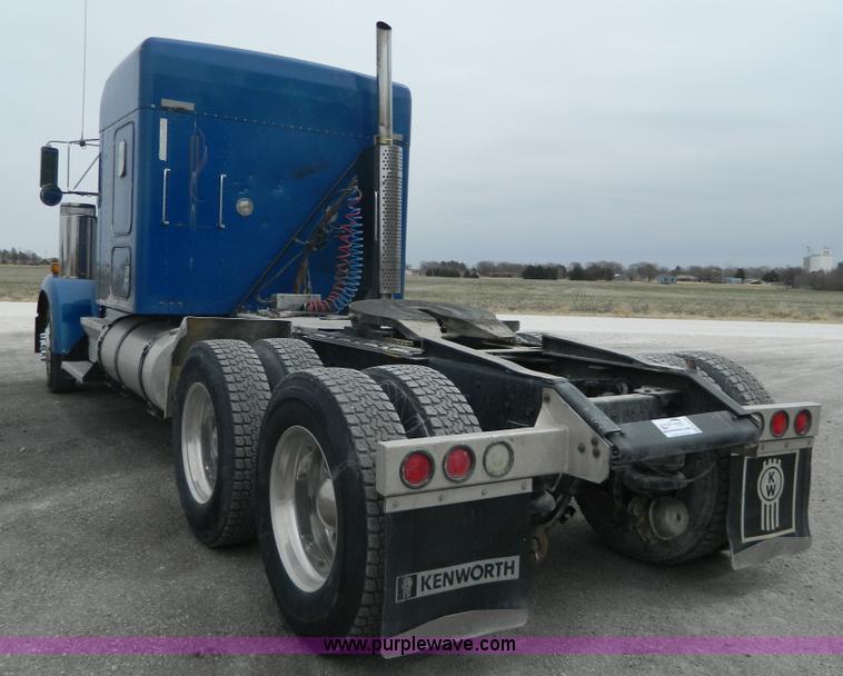 image for item K8014 2000 Kenworth W900L semi truck