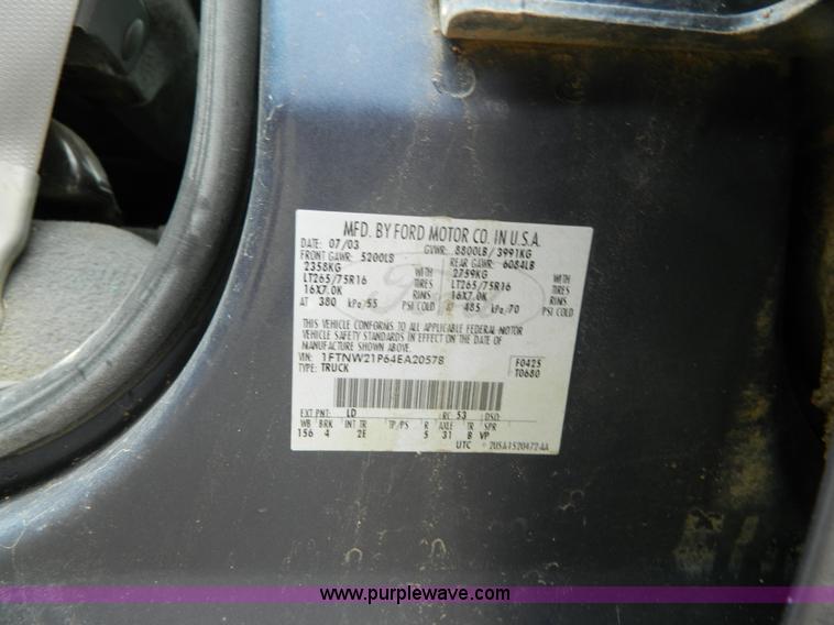 image for item AQ9269 2004 Ford F250 Super Duty Crew Cab pickup truck