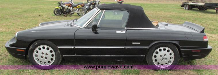 image for item AY9940 1992 Alfa Romeo Spider Veloce convertible